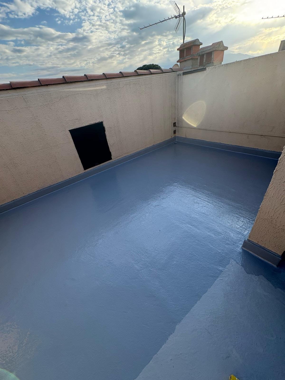 Toit terrasse : après stratification et gel-Coat.